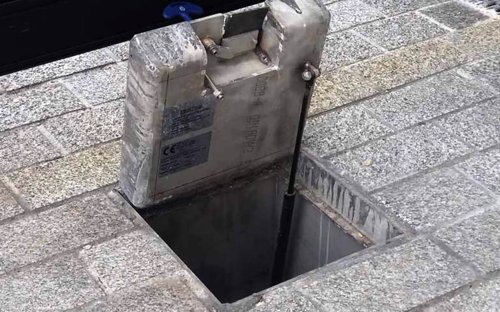 Gallions Reach in-ground unit